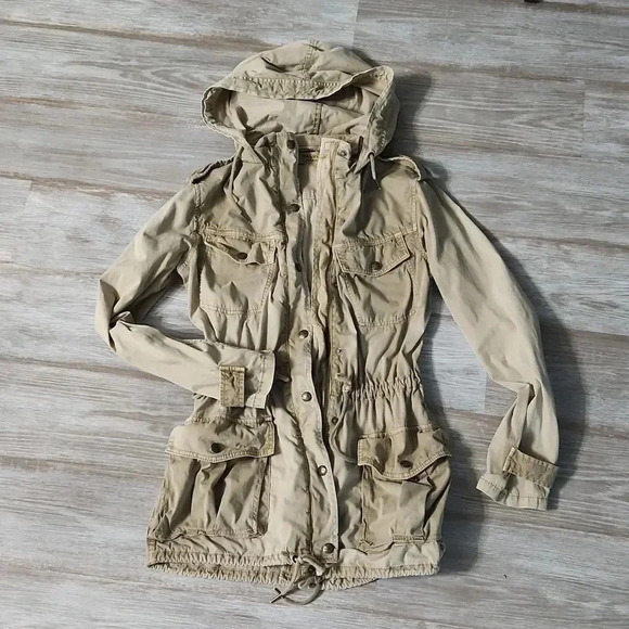 Aritzia Talula Tan Khaki Utility Trooper Jacket - Picture 2 of 10